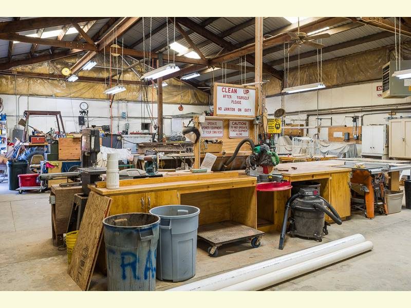 pole_barn_interior